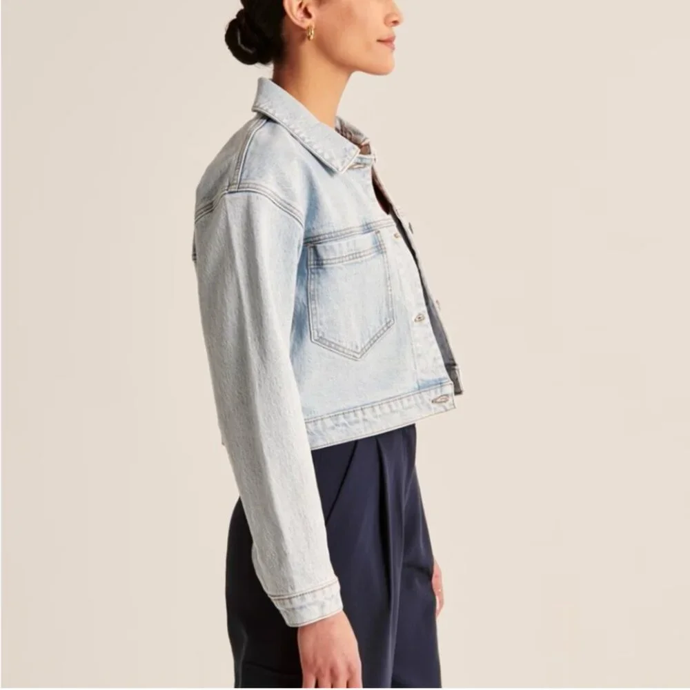 Abercrombie & Fitch NEW! Cropped Denim Jean Jacket In Cream/Bleached Wash XS - Picture 7 of 15